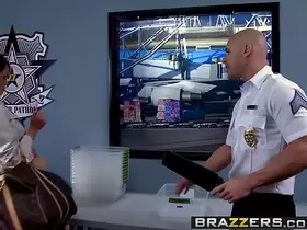 Brazzers - b. Got Boobs -  Airport Secur-Titty scene starring Savannah Stern and Johnny Sins