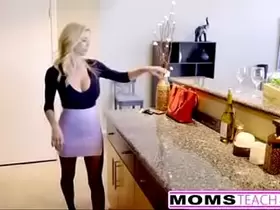 Stepmomxxxx.com-Squirting MILF gets Creampie from Step-son