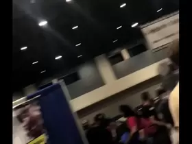 Bulge flash at comicon lol. Check the reaction to the bbc by the white girl at the end